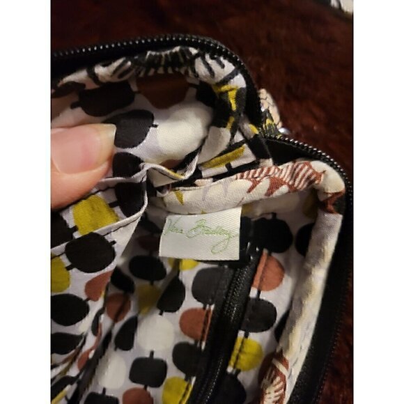 Vera Bradley Wristlet Cocoa Moss with a credit card holder. - Picture 5 of 6
